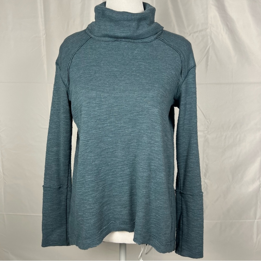 Free People We The Free Kori Split Back Turtleneck in teal. - Picture 2 of 10